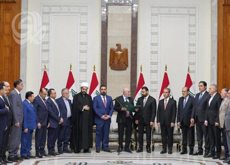 الزيدي-بين-اختبار-الكفاءة-وضغوط-المحاصصة-والإطار-يدعو-لحرية-اختياره.jpg
