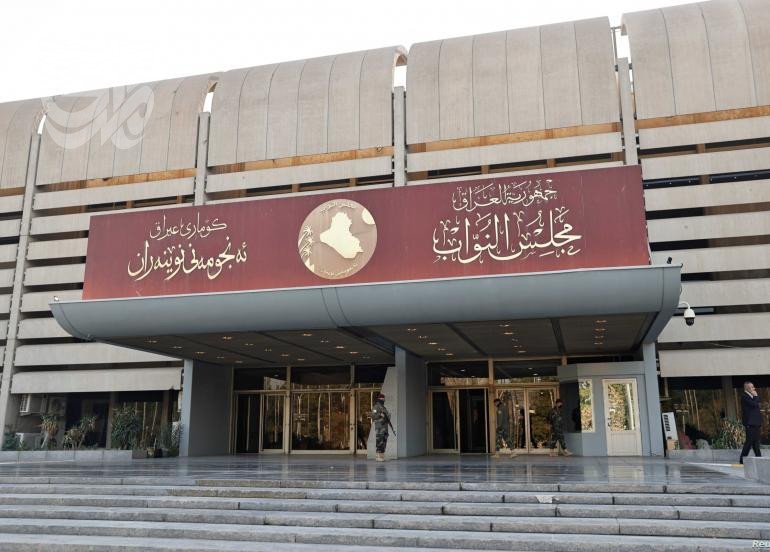 قانون-جديد-يمنح-الموظفين-إجازات-تصل-إلى-5-سنوات.jpg