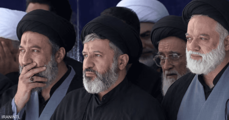فيديو-أبناء-خامنئي-يظهرون-بجنازة-والدهم-ماذا-نعرف-عنهم؟.png