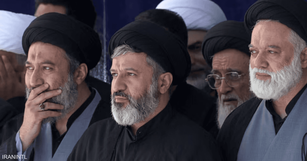 فيديو-أبناء-خامنئي-يظهرون-بجنازة-والدهم-ماذا-نعرف-عنهم؟.png
