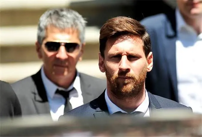 برشلونة-وريال-مدريد-ينعيان-والد-ليونيل-ميسي.webp