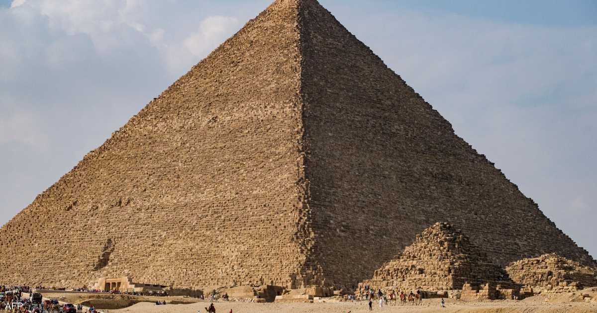 ليس-7-أو-8-درجات-أي-زلزال-قد-يُسقط-هرم.jpg