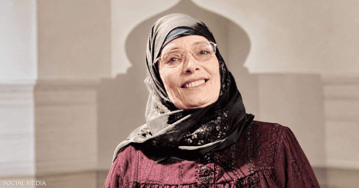 من-الغيط-إلى-العلمين-البامية-شوكتني-تصعد-إلى-المسرح.png