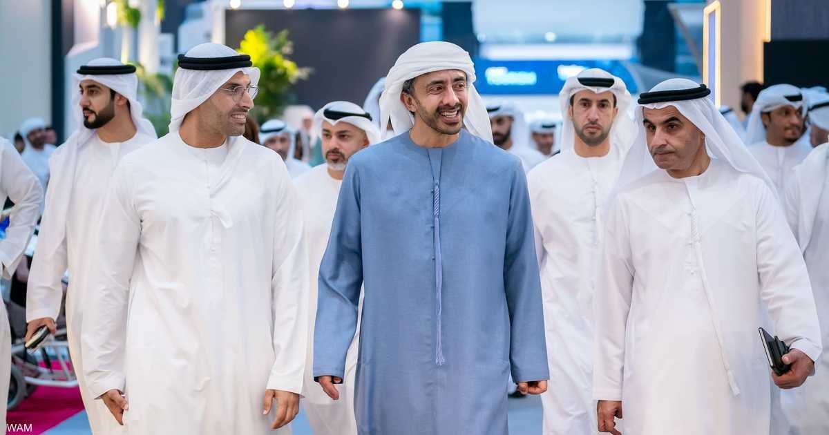 عبدالله-بن-زايد-يفتتح-معرض-أبوظبي-الدولي-للكتاب.jpg