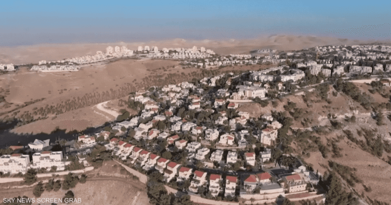منازل-جاهزة-تسرع-الاستيطان-وتطوق-قرى-الضفة.png